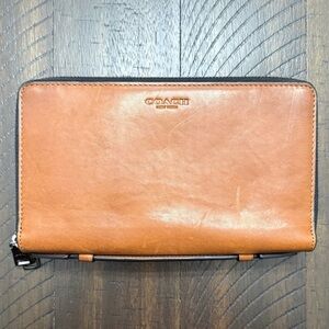 Coach Tan Brown Cognac Leather Large Travel Wallet